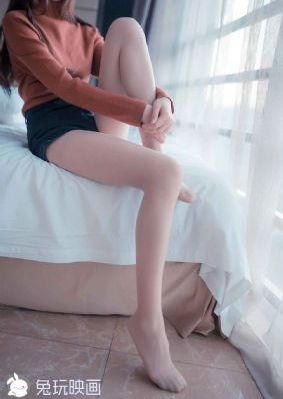 年轻的女闺蜜hd
