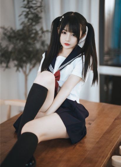 动漫人物互相差差