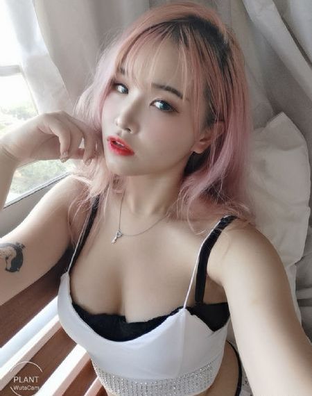 粉嫩绯色av一区二区在线观看
