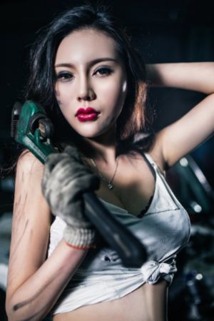 挽起裙子迈开腿让我c