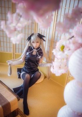 年轻的女教师2完整版